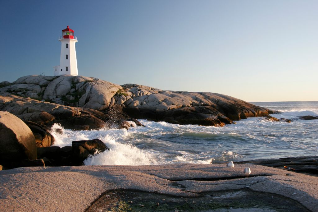 Peggys Cove Lighthouse & Waves