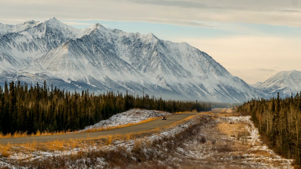 Canadian Highway to Kluane Park